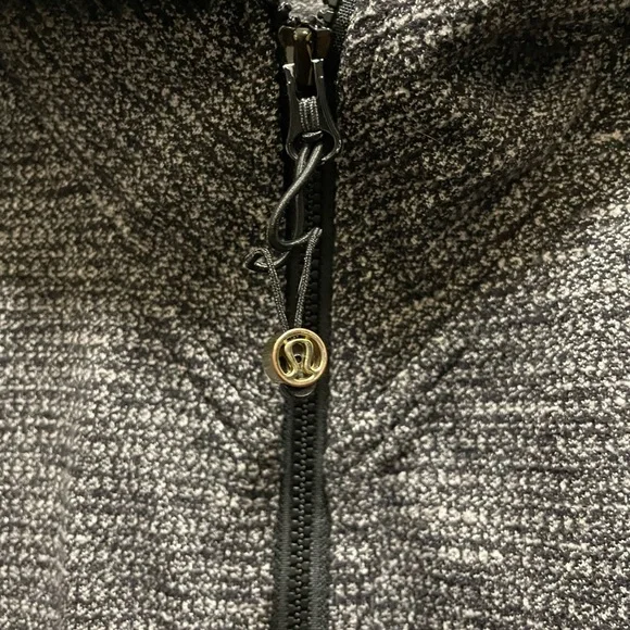 Lululemon Heather Grey Zip Up Size 6 - Picture 2 of 4